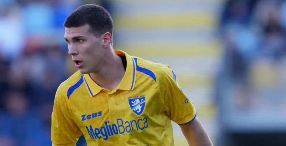 Giorgi Kvernadze Shines for Frosinone with Three Goals and an Assist