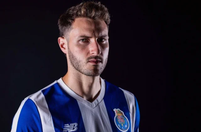 Santiago Giménez Joins André Silva in FC Porto’s Viral Aura Battle