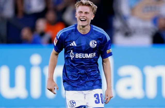 Luca Vozar Signs Schalke Pro Deal Until 2029