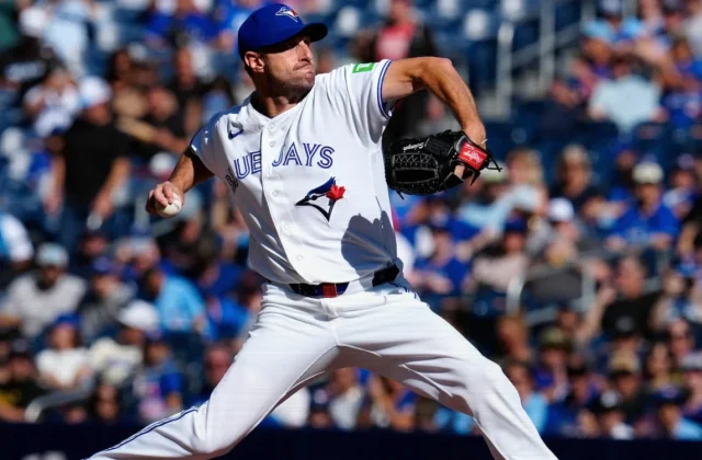 Max Scherzer Turns Back the Clock in Blue Jays’ Win Over Reds