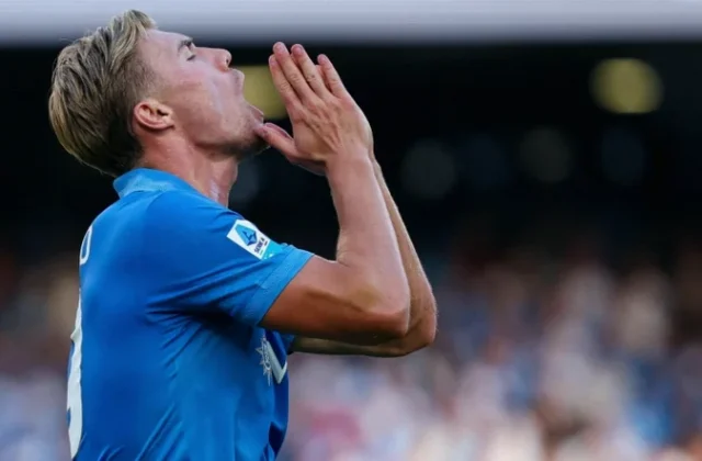 Hojlund’s Isolation Highlights Napoli’s Early Attacking Struggles