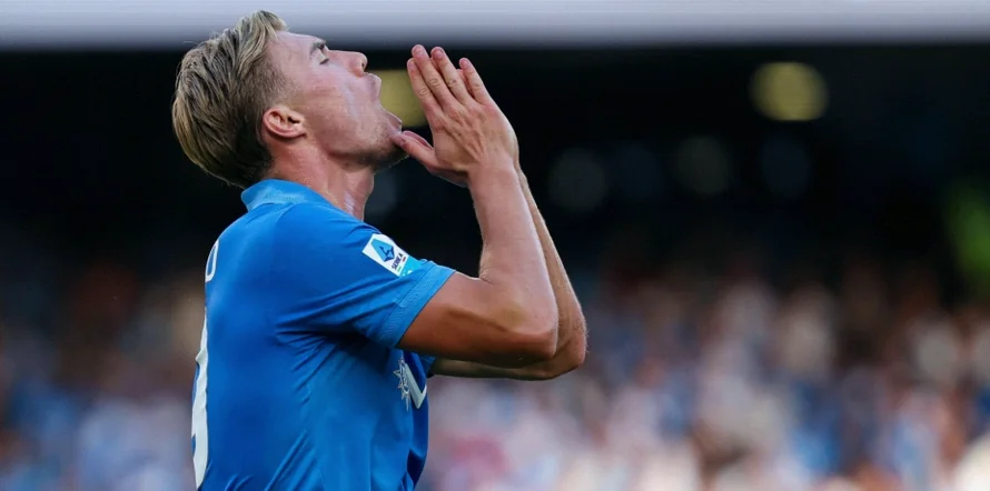 Hojlund’s Isolation Highlights Napoli’s Early Attacking Struggles