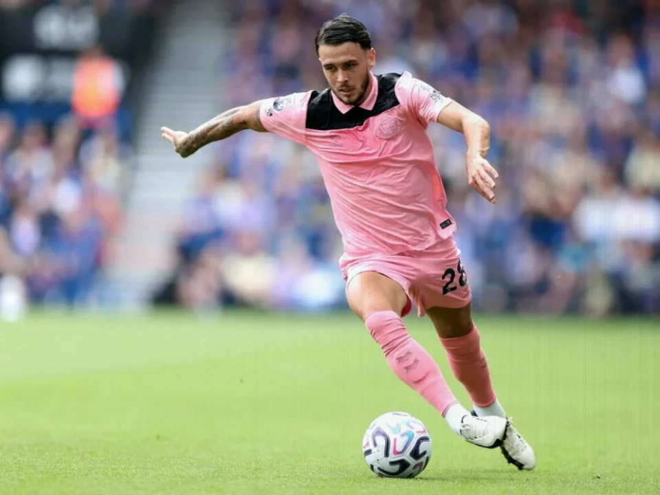Enzo Le Fée Commits to Sunderland Until 2031