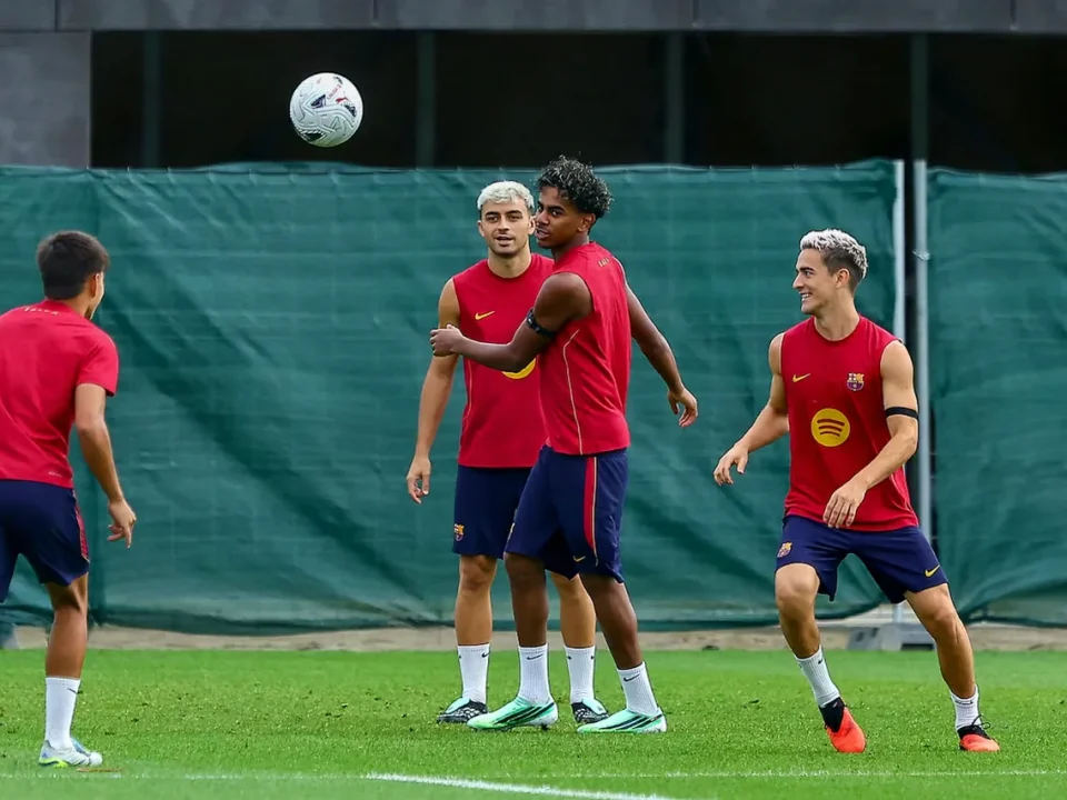 Barcelona’s Free-Scoring Start Faces Sevilla Test at Sánchez-Pizjuán