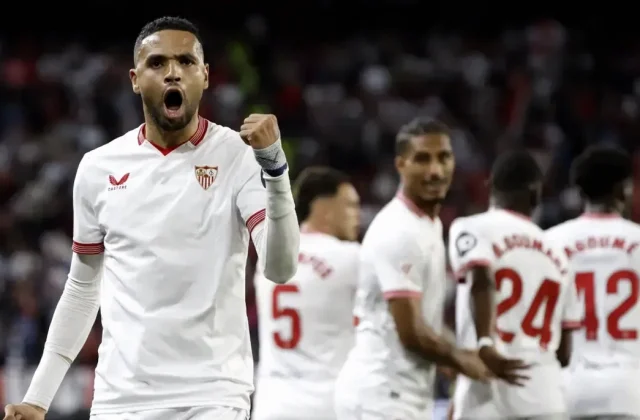 Fenerbahçe Hit With FIFA Transfer Ban Over En-Nesyri Payment to Sevilla