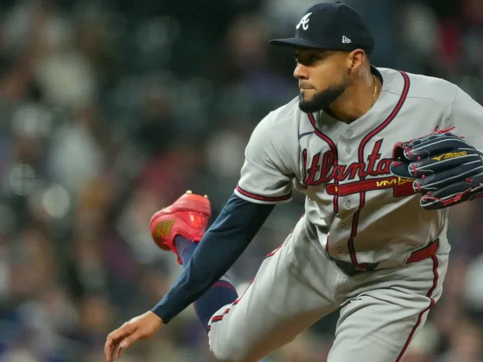 Braves to Activate Robert Suarez Ahead of Reds Series as Playoffs Near
