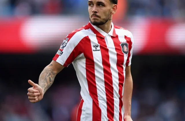 Former Roma Midfielder Enzo Le Fée Extends Sunderland Deal Until 2031