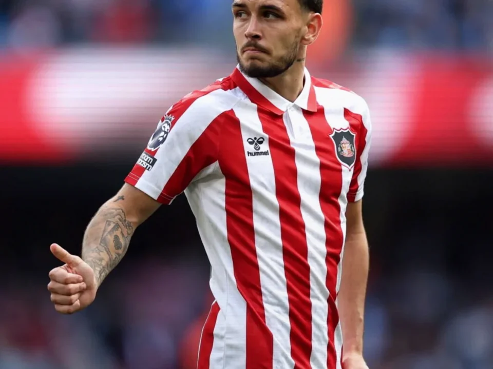 Former Roma Midfielder Enzo Le Fée Extends Sunderland Deal Until 2031