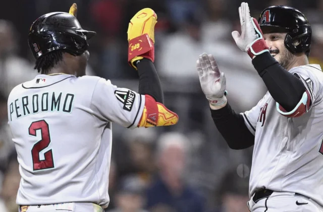 Diamondbacks Rout Padres, Move Within One Game of NL Wild Card