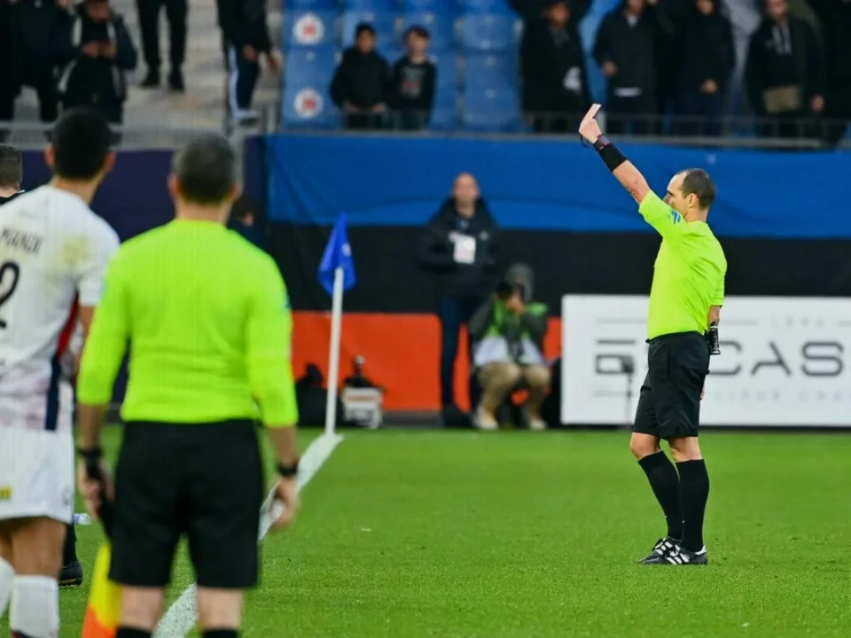 Referees’ Union Slams Létang’s €20,000 Fine After PSG Draw