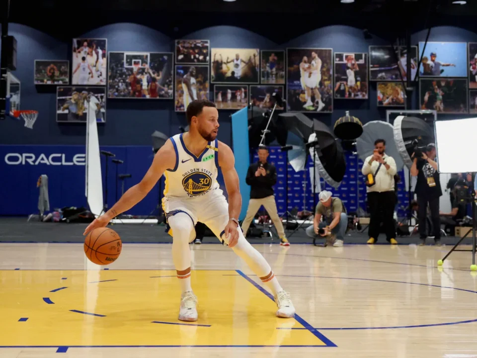 Warriors Open Camp With Porziņģis Out, Butler and Moody Rehabbing