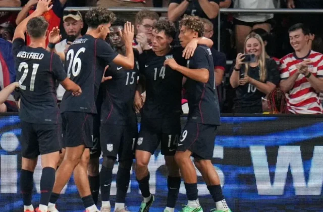 United States Beat Chile 4-2 Ahead of Mexico Showdown