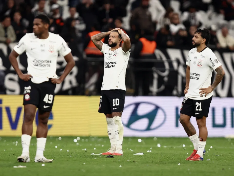 Memphis Depay Contract Saga Costs Corinthians Millions