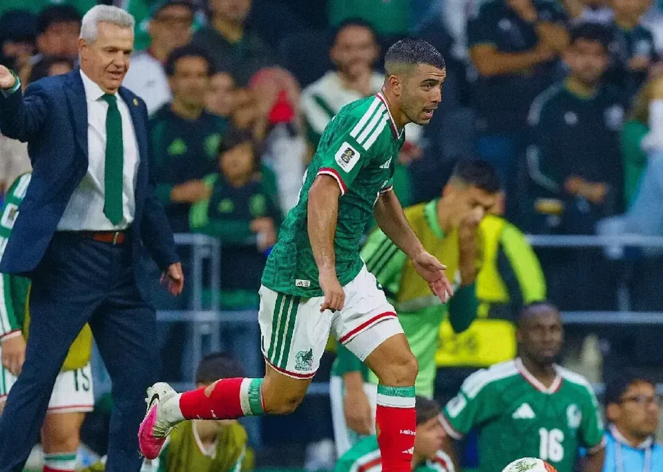 Aguirre Faces Erik Lira Questions as Valencia Rebuild Begins