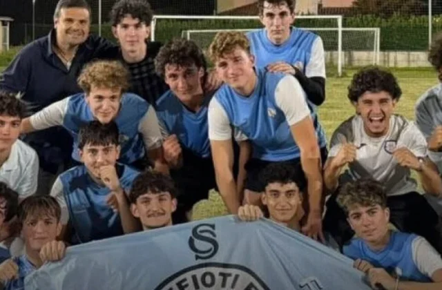 Former Pupils Honour Napoli Fan Teacher with Saffioti FC
