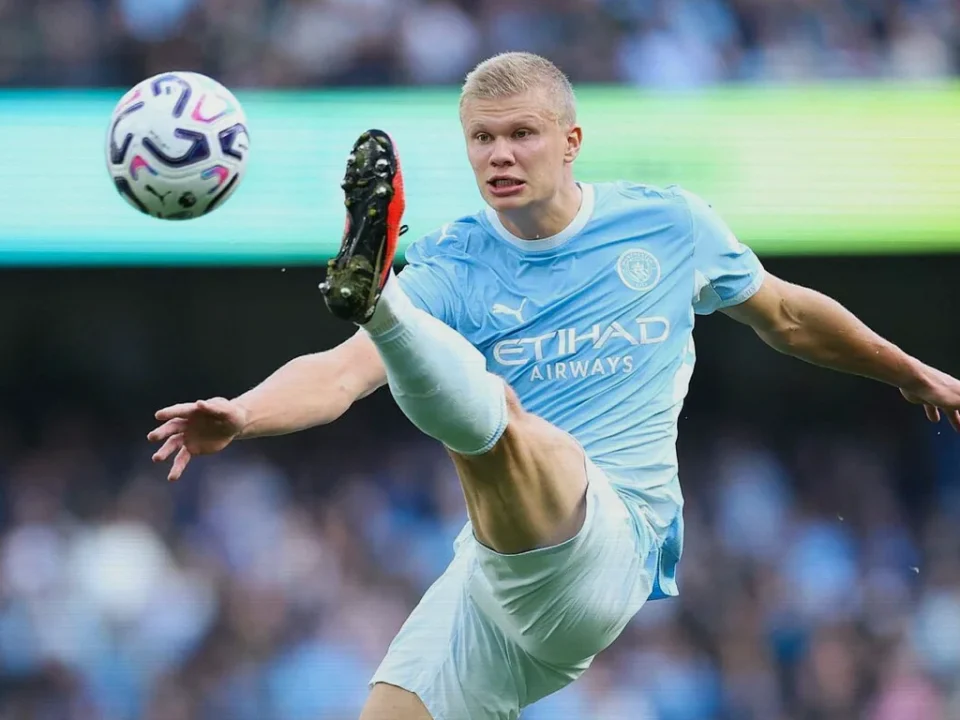 Premier League Live: Manchester United, Manchester City and Rivals