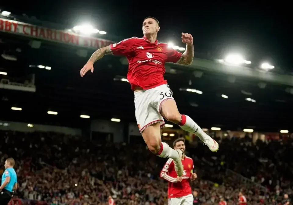 Manchester United Hammer Sabah 4-0 in Champions League Return