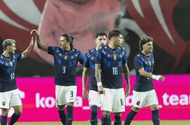 Forlán Earns First Uruguay Win as South Korea Are Beaten 4-1