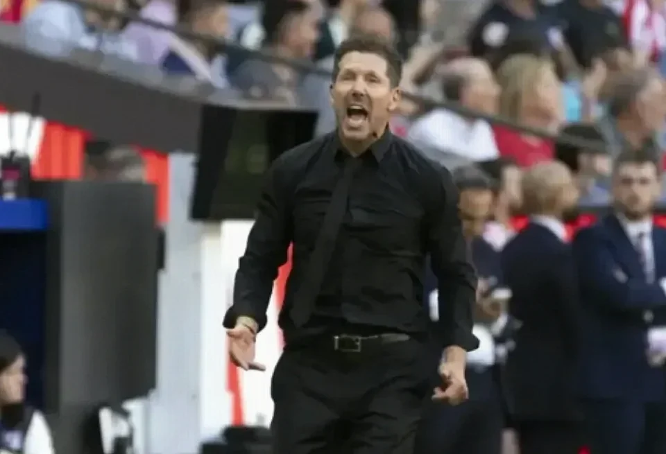Simeone Praises Atlético’s Discipline After Derby Win Over Real Madrid