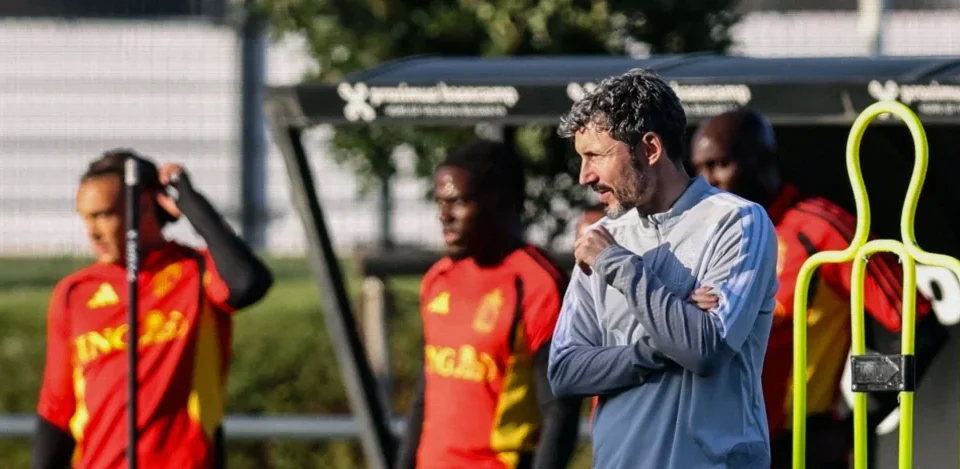 Van Bommel Takes Charge of Belgium Ahead of Italy Clash