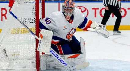 Semyon Varlamov Returns to Islanders Camp After Double Knee Surgery