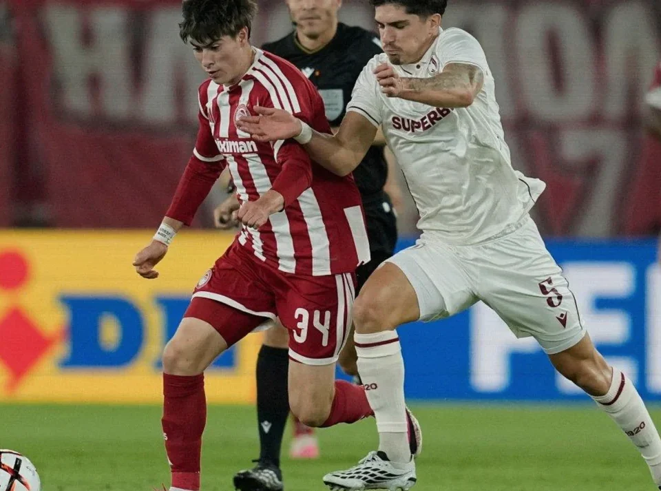 Armando González Scores on Olympiacos Europa League Debut
