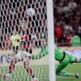 Aldair Quintana Error Sends Flamengo Through in Copa Libertadores