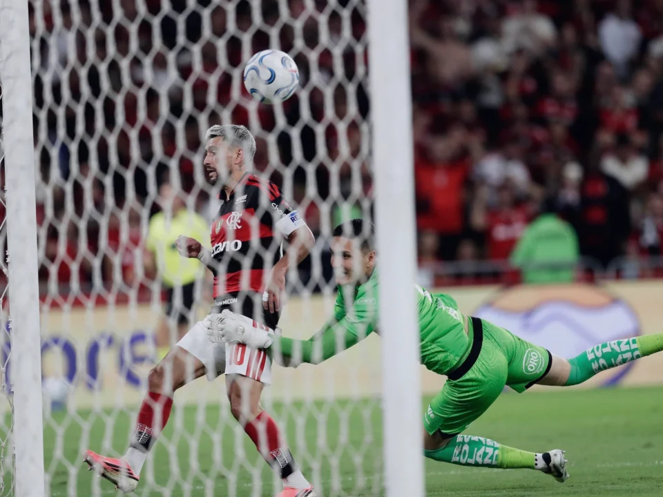 Aldair Quintana Error Sends Flamengo Through in Copa Libertadores