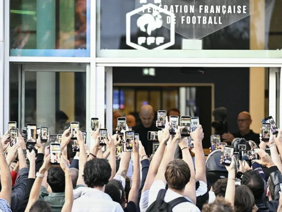 Zinedine Zidane Sends Fans Wild Outside French Football Federation HQ