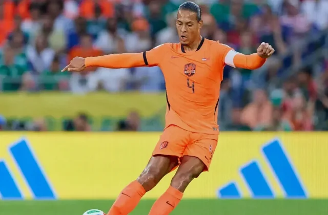Van Dijk Confronts Journalist Over Netherlands Dressing-Room Claims
