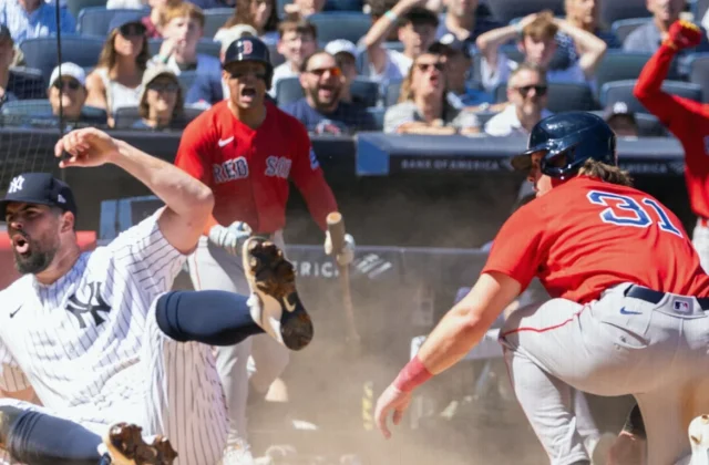 MLB Wild Card Series Opens With Yankees-Red Sox and Rivalry Showdowns
