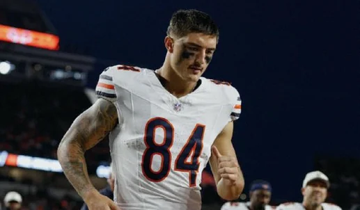 Bears’ Colston Loveland Seeks Breakout Game Against Eagles
