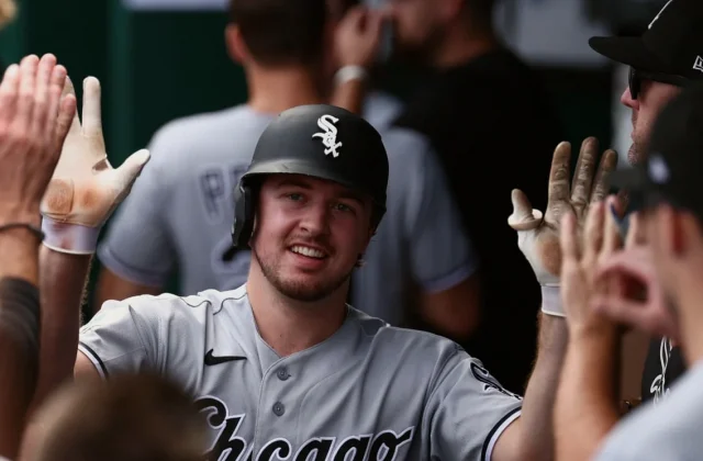 White Sox Return to Playoffs With 9-1 Rout of Royals