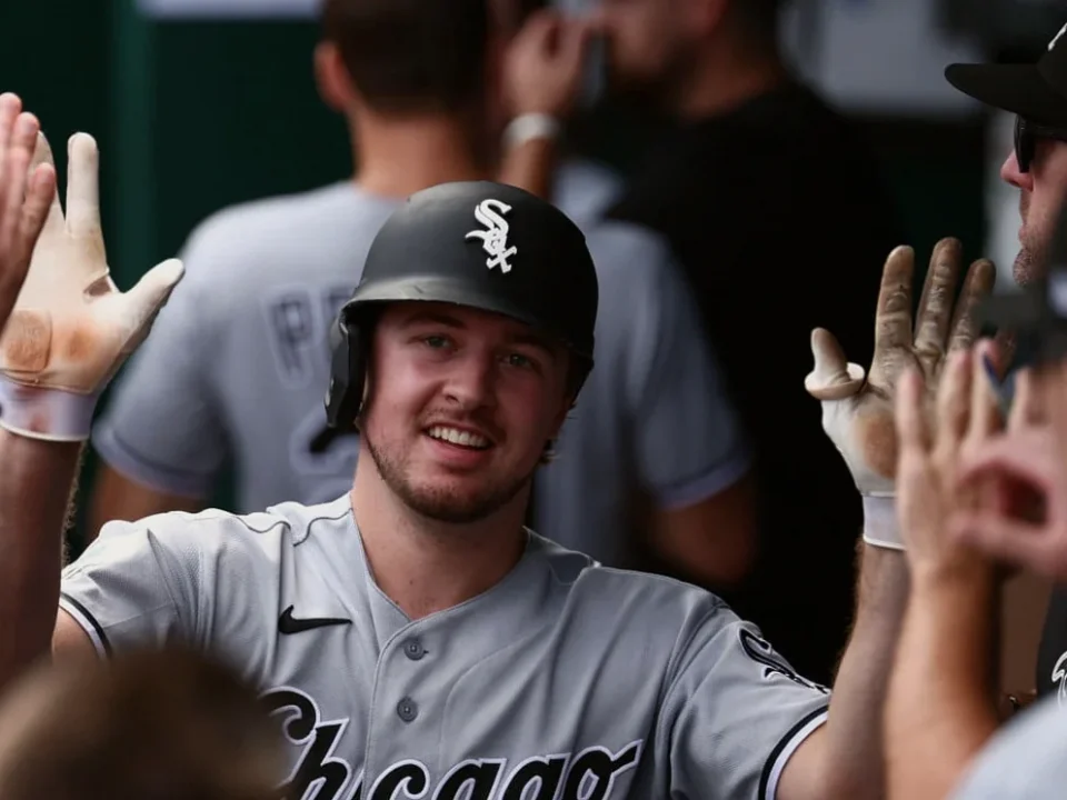White Sox Return to Playoffs With 9-1 Rout of Royals