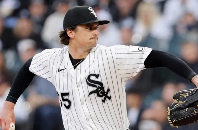 Rockies Capitalize on White Sox Error in 9-6 Win at Rate Field