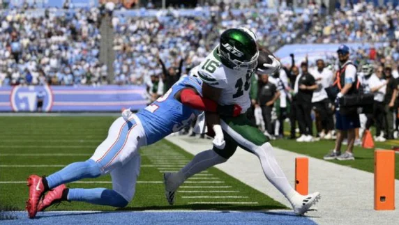 Jets Showcase Versatile Tight Ends as Rookie Kenyon Sadiq Scores on the Ground