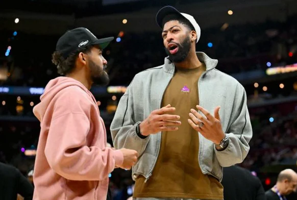 Anthony Davis Plans to Delay Wizards Extension Talks Until Summer