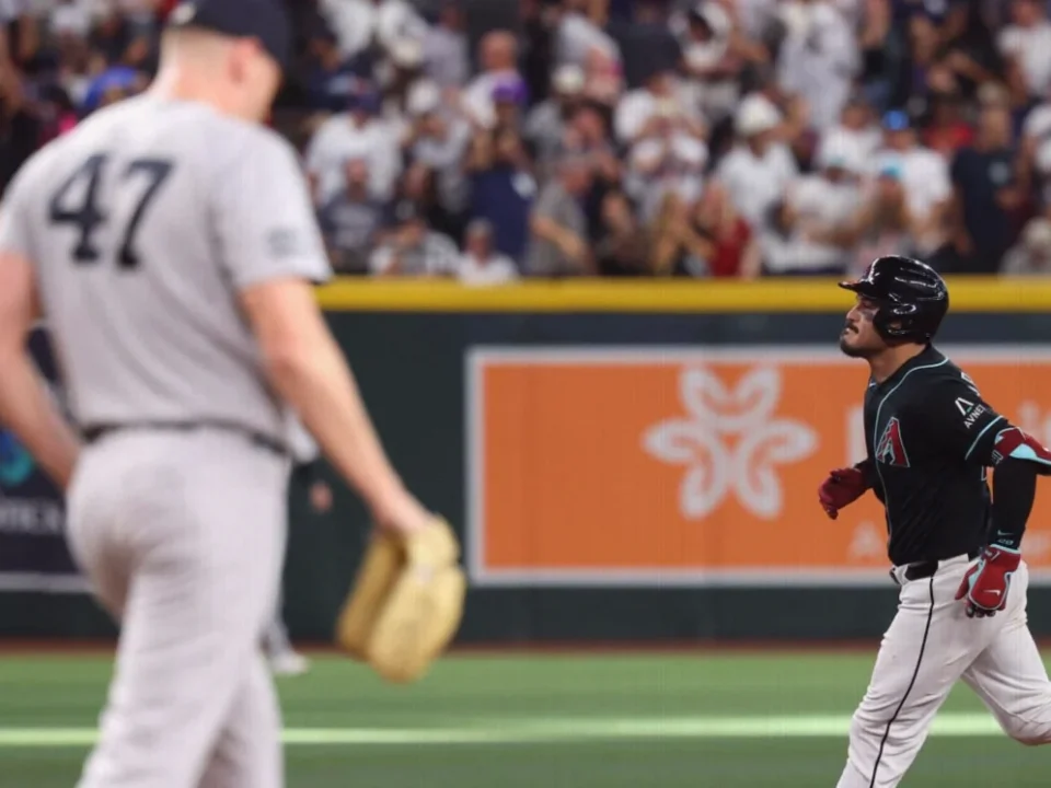 Yankees Fall to Diamondbacks, Trail Rays by Six Games in AL East