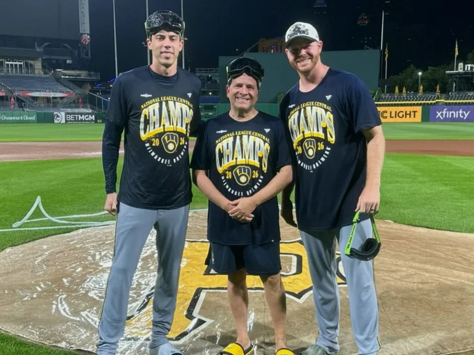 Yelich and Woodruff Celebrate Brewers’ Latest NL Central Crown