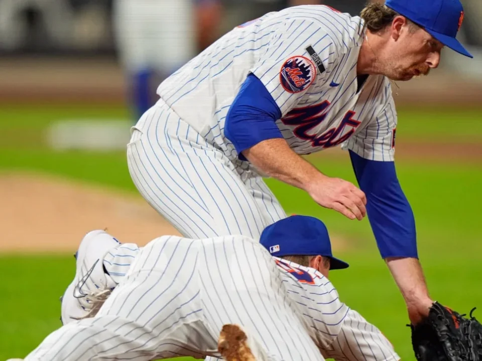 Jared Young Carted Off After Collision With Mets’ Nolan McLean