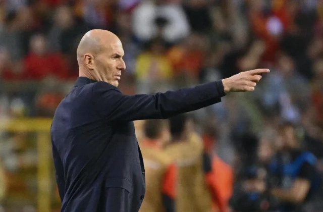 Zidane’s Touchline Sprint Celebrates Michael Olise’s Winner for France