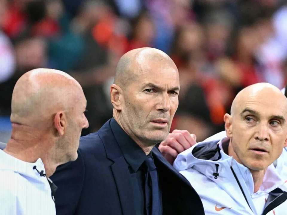 Zidane and France Staff Arrive Late for Anthem Before Turkey Clash