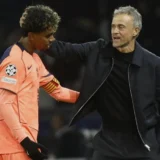 PSG Hold €181m Transfer Surplus After Kvaratskhelia Injury