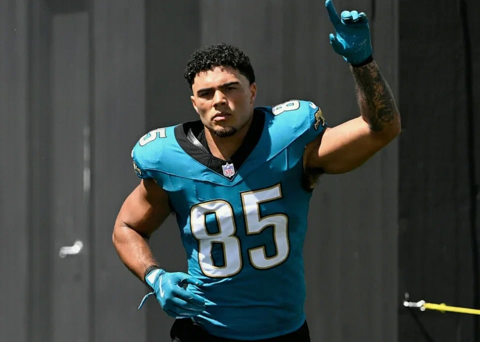 Week 6 Fantasy Waiver Wire Targets: Woody Marks, Brenton Strange Lead the List