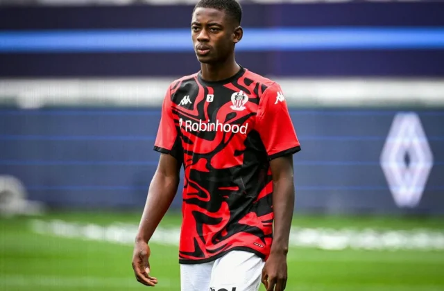 OGC Nice Hand Aboulaye Camara First Professional Contract