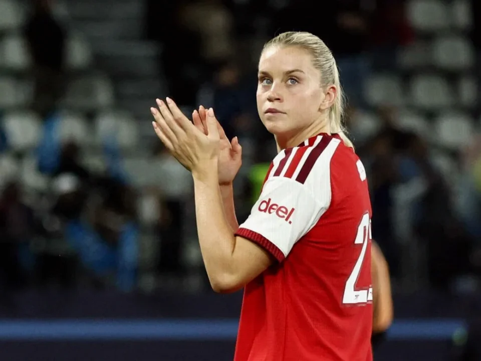 Alessia Russo Named England Women’s Player of the Season by Fans