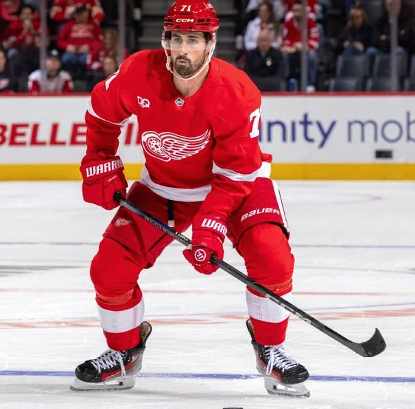 Larkin Scores in Red Wings Return After Trade Request
