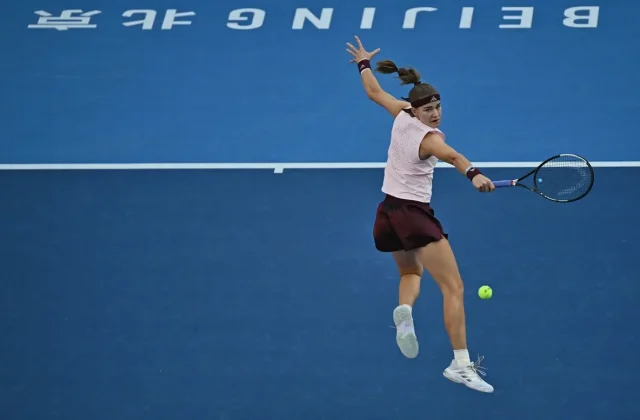 Muchova’s 360 Spin Sparks China Open Win Over Boulter