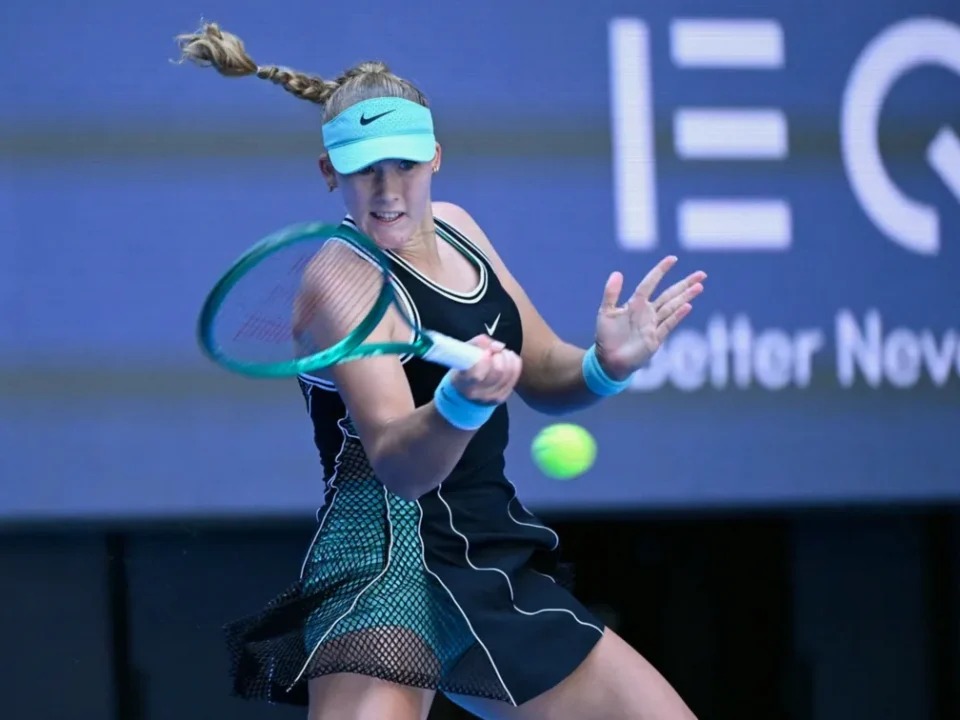 Andreeva, Noskova stay on course for Beijing quarterfinal showdown