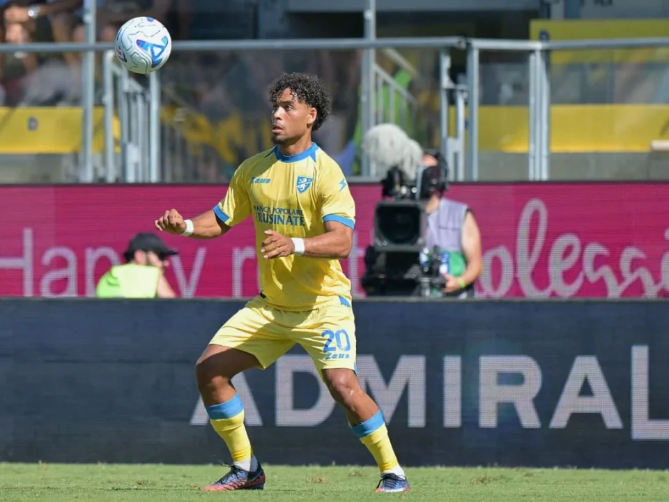 Frosinone Tie Gabon International Anthony Oyono Down Until 2029